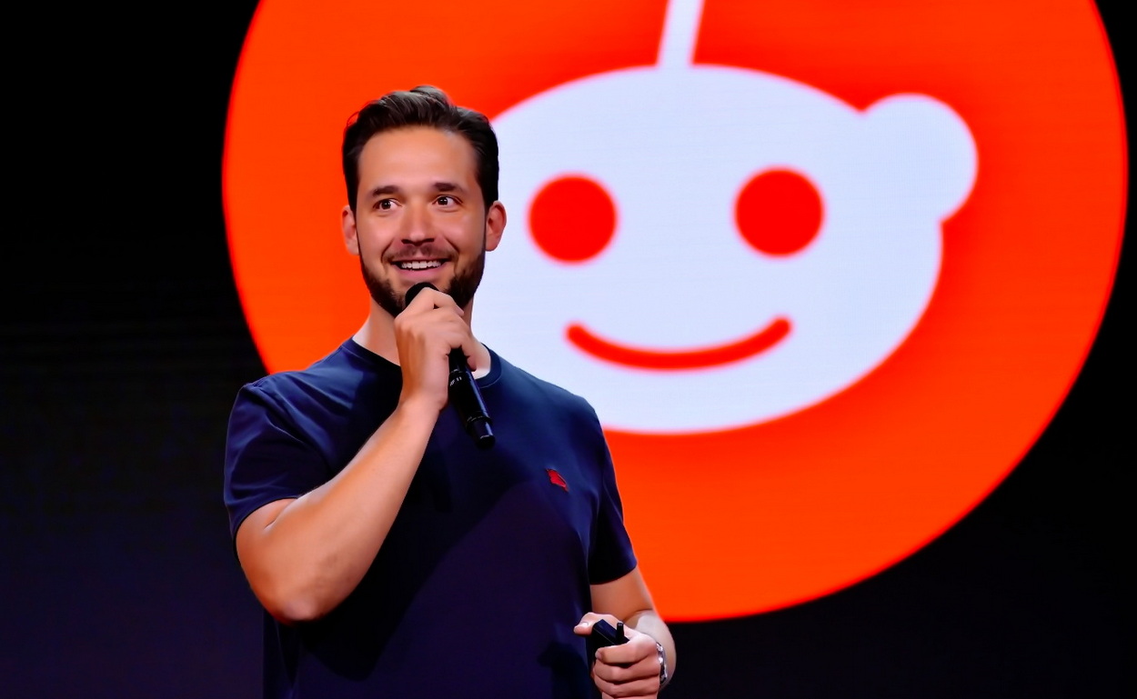 Reddit co-founder Alexis Ohanian to invest in Solana blockchain