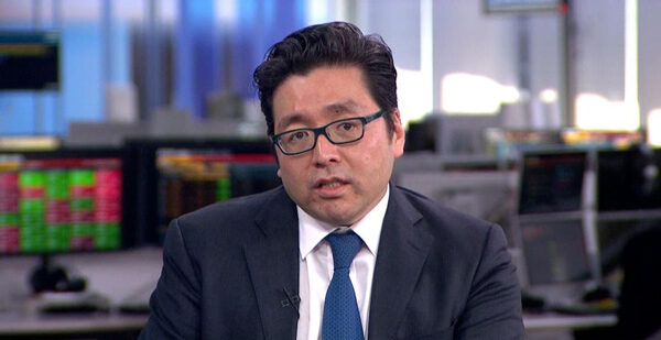 Tom Lee Warns Of Crypto Crisis, Cites Firm Issues